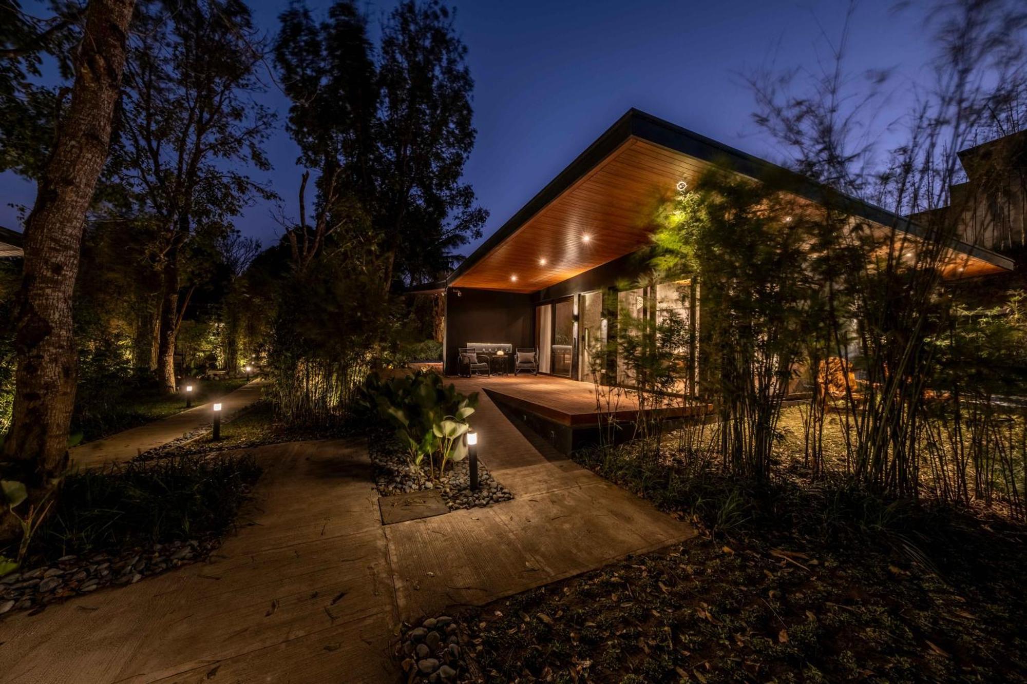 Ananda Cabin - Ezra Viniti Resort Tagaytay City Exterior photo